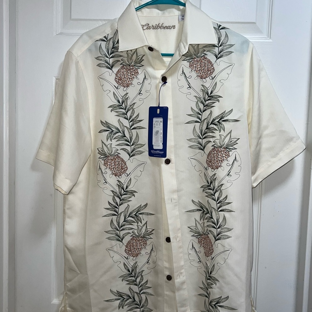 Caribbean Joe Pineapple Embroidered Camp Shirt Button Up Short Sleeve‎